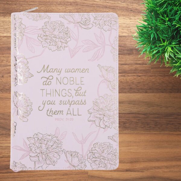 “Many Women Do Noble Things” Joernaal met Stylvolle Ritsluiting
