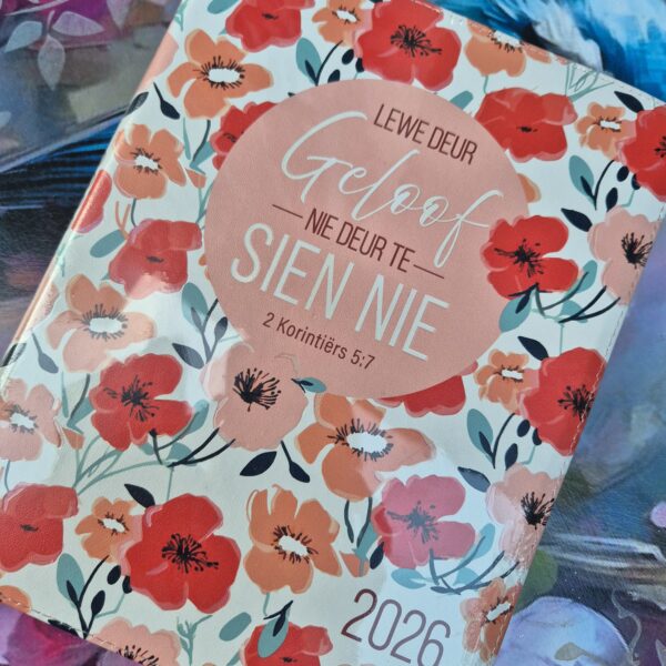 2026 18-Maande Dagbeplanner vir Vroue - Lewe Deur Geloof - Kunsleer met Rits